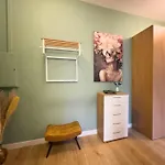 Exklusives Leipzig City Apartment Flowers