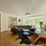 ***Gemuetliches Apartment Im Zentrum-West***