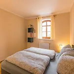 Stadtgut Moelkau Rooms & Apartments