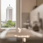 Stylisches Zentrales City-Apartment Mit 2 Balkonen