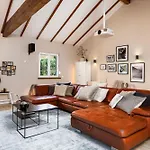 Villa Von Maximus