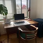 Grosszuegiges Apartment Mit Balkon In Altlindenau
