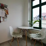 Zentrales Hochwertiges Gruenderzeit-Apartment Thomasius