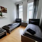 Altbau-Schmuckstueck An Der Karli Mit Riesigem Balkon