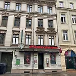 Flowerpower 10Personen-Penne-Hostel