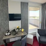 Hotel Aviva