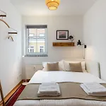 3 Rooms Old Building - 4 People