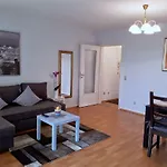 2-Zimmerapartment Mit Suedloggia