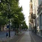 Apartment Max