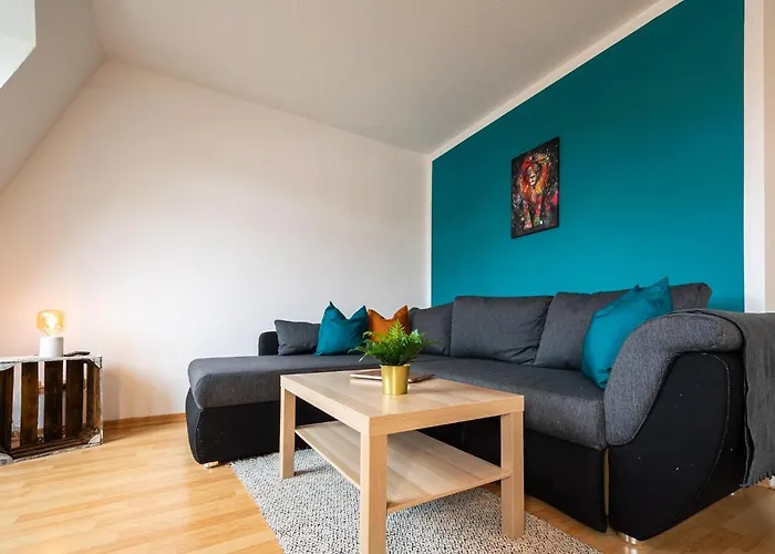 Blue Chili 99 - Grosszuegiges Loft Wlan Boxspringbett Bis 4 Pers