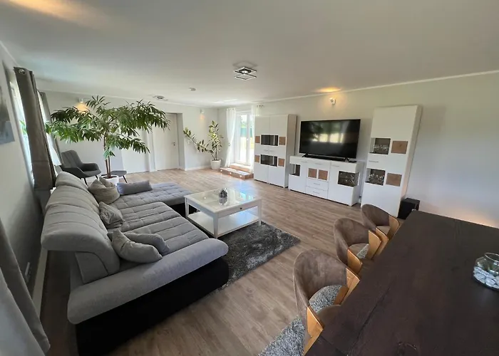 Bungalow 4 Schlafzimmer 8 Personen Parkplatz Grundstueck Garten