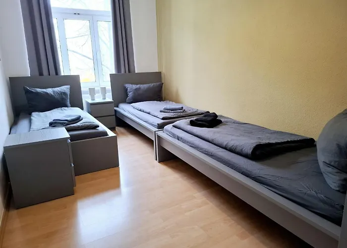 Altbauwohnung Direkt An Der Karli Mit Balkon - Netflix Inklusive