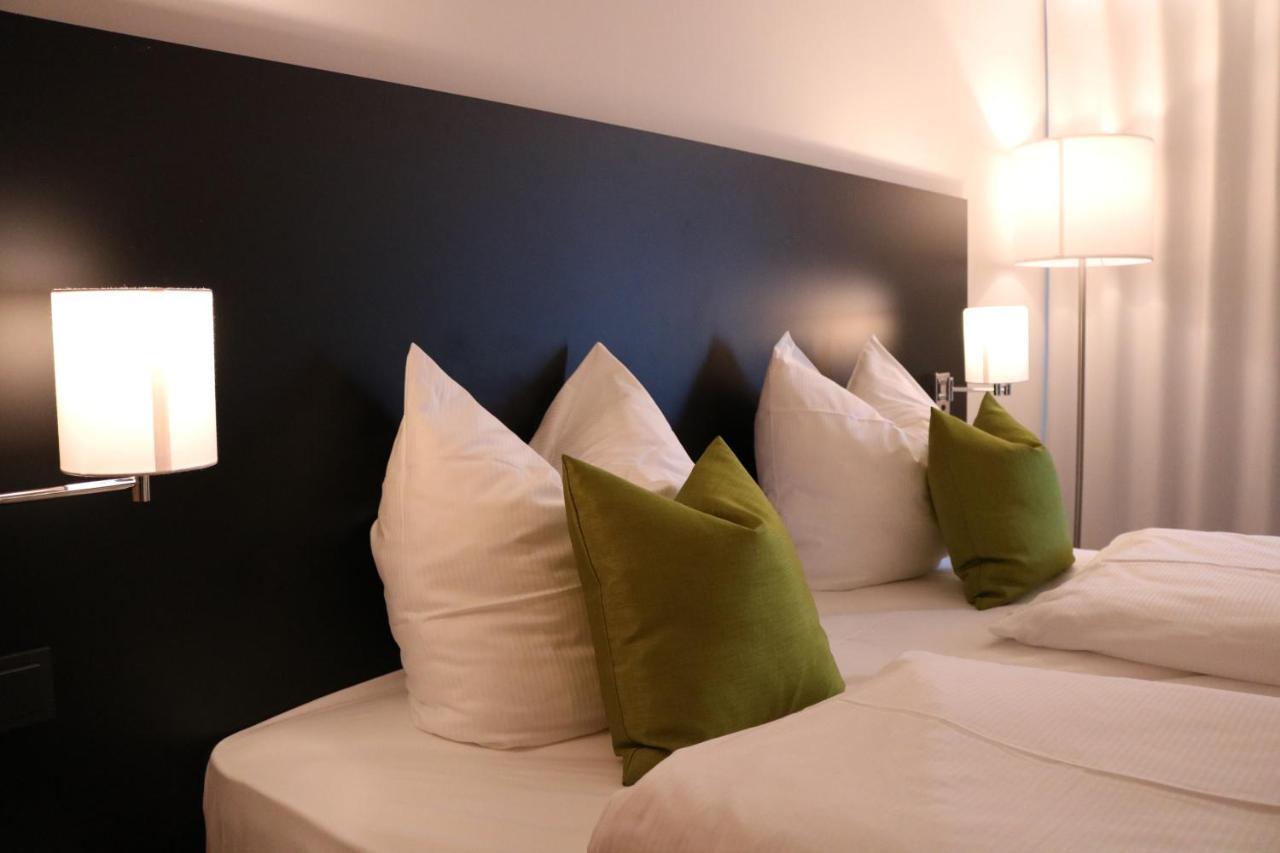 Hotel Le *