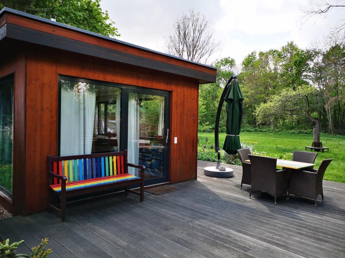 Mit Pool Und Grossem Garten Bed & Breakfast