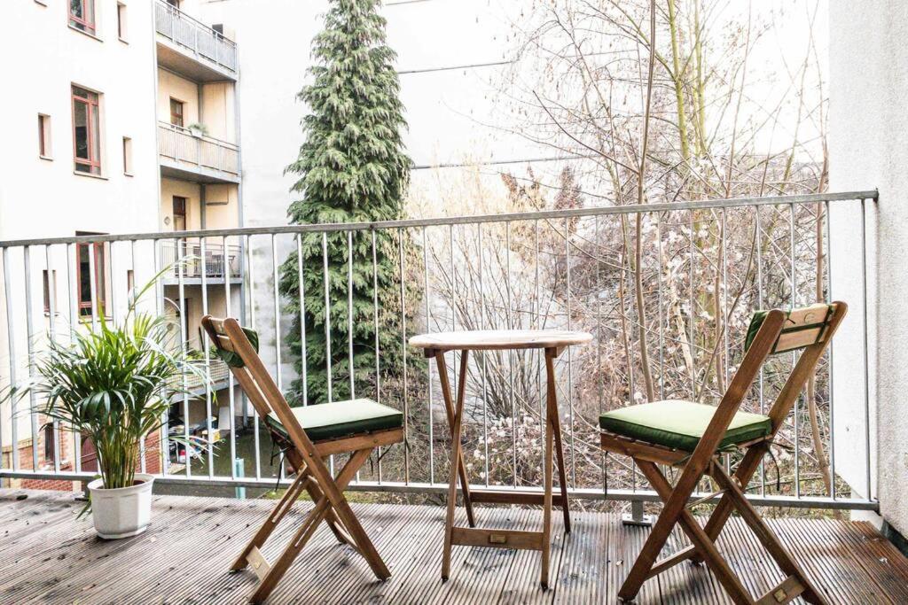 Appartement Altbau-schmuckstueck An Der Karli Mit Riesigem Balkon *