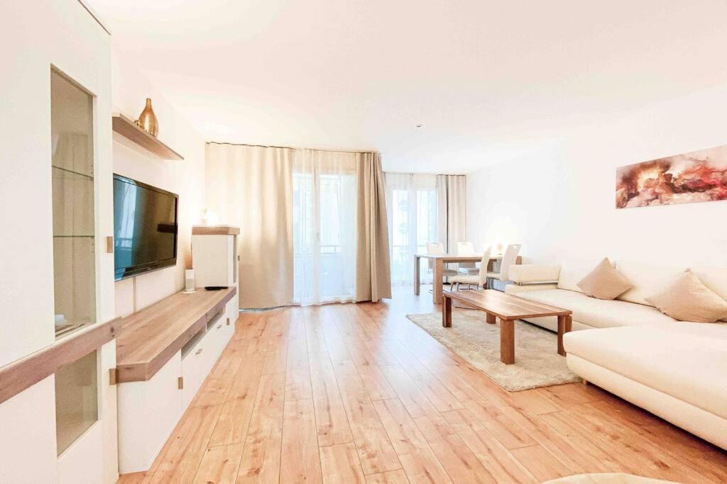 Appartement Luxury Cinema 2r Apt + Balcony / 65m² Leipzig