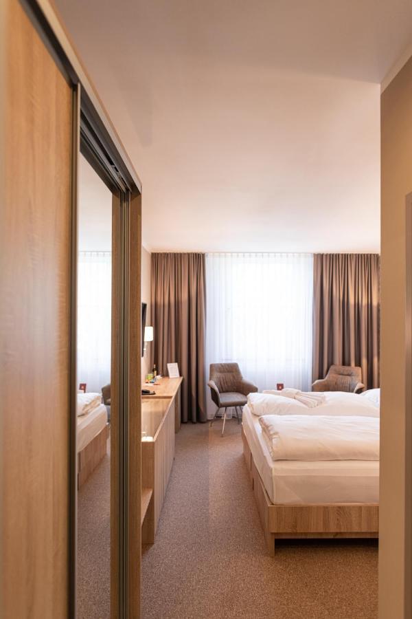 Schloss Breitenfeld & Tagung Hotel 4*