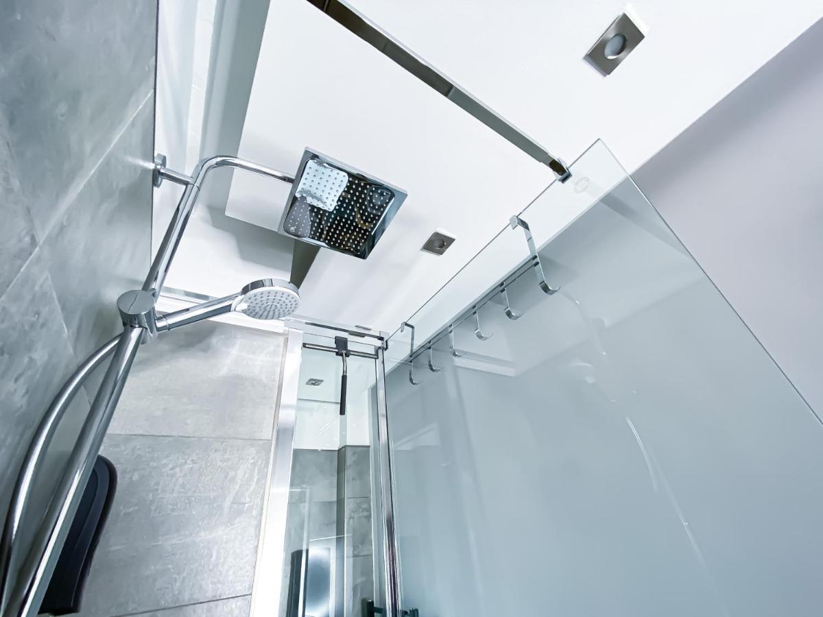Modernes, Mediales Apartment, Naehe Der Neuen Leipziger Messe, Bis Vier Personen Leipzig