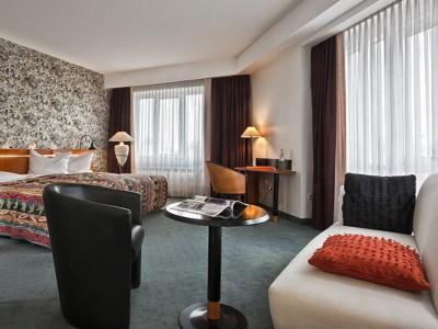 Good Morning + Hotel 3*