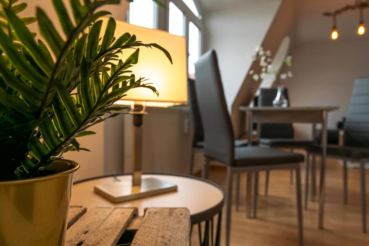 Blue Chili 99 - Grosszuegiges Loft Wlan Boxspringbett Bis 4 Pers * Leipzig