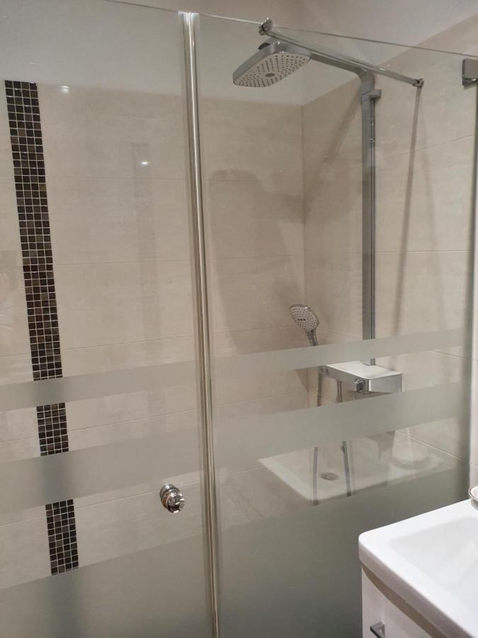 Aparthotel Luxusappartement Mitten In Neueroeffnung ! *