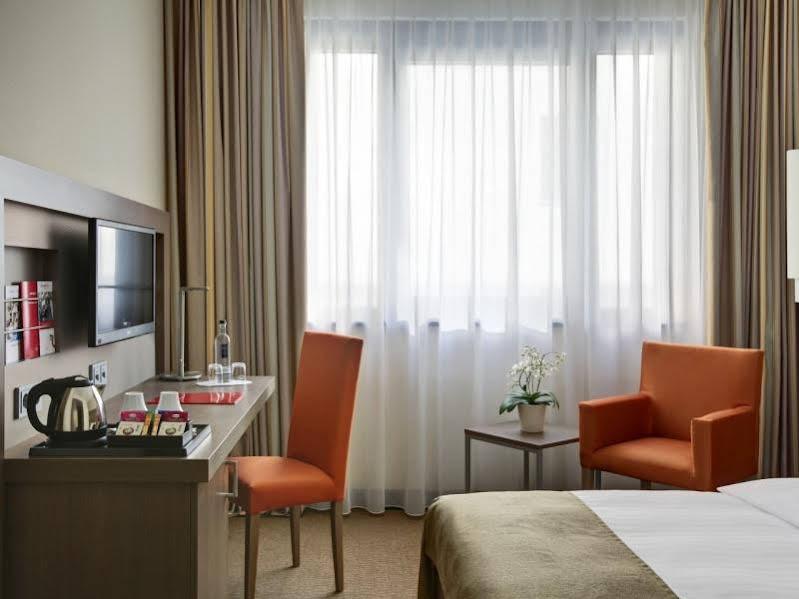 Intercityhotel 4*