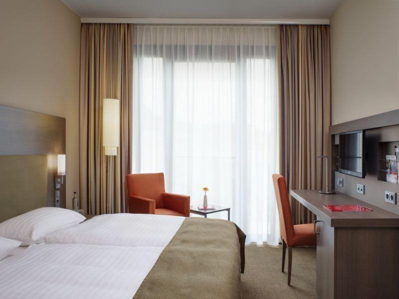 Hotel Intercityhotel 4*