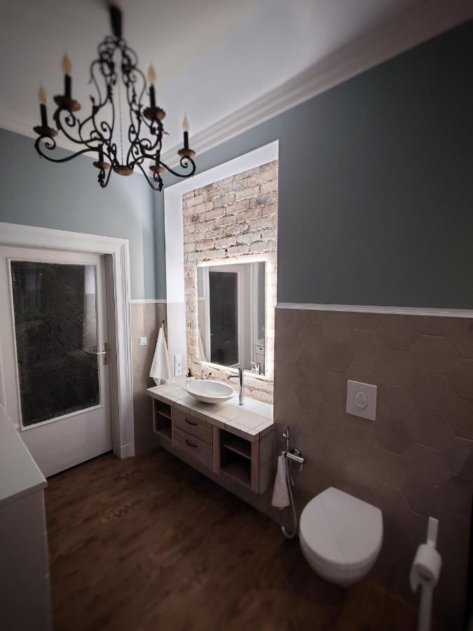 Flat In Neo Country Style Aus Gruenderzeit Bis 6 Person Apartment