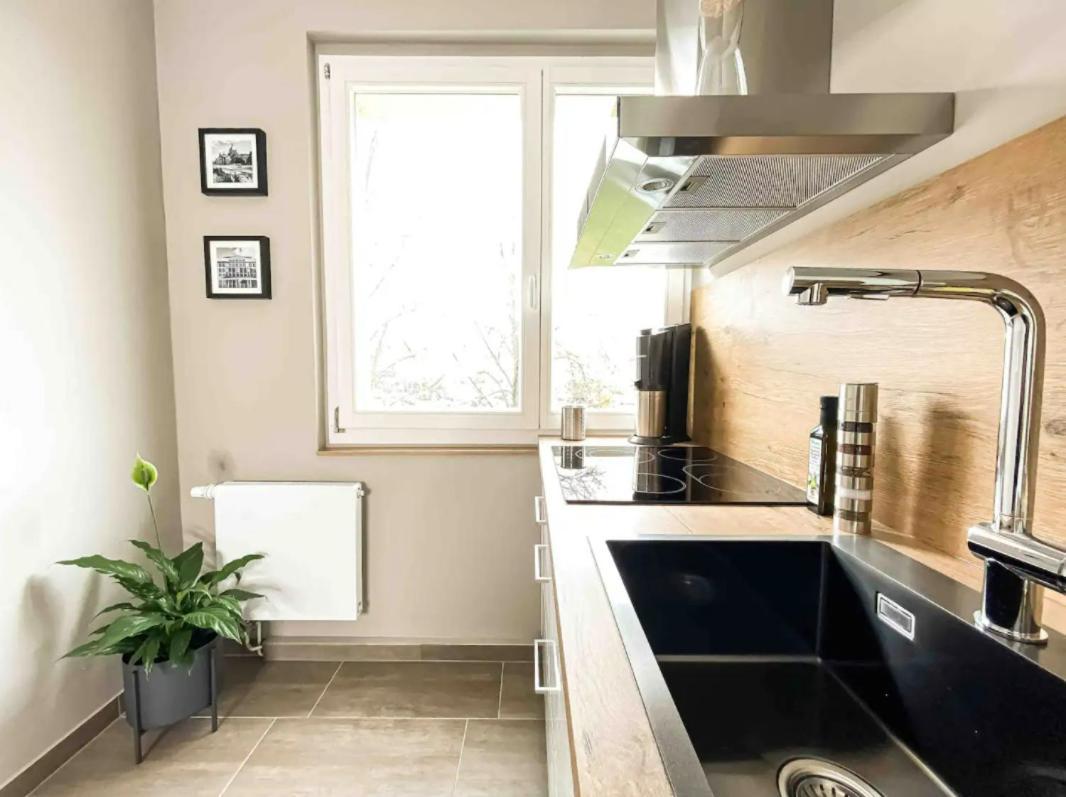 Modernes, Mediales Apartment, Naehe Der Neuen Leipziger Messe, Bis Vier Personen Leipzig