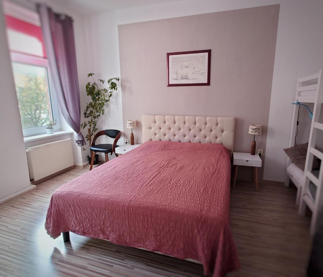 Apartment Flat In Neo Country Style Aus Gruenderzeit Bis 6 Person