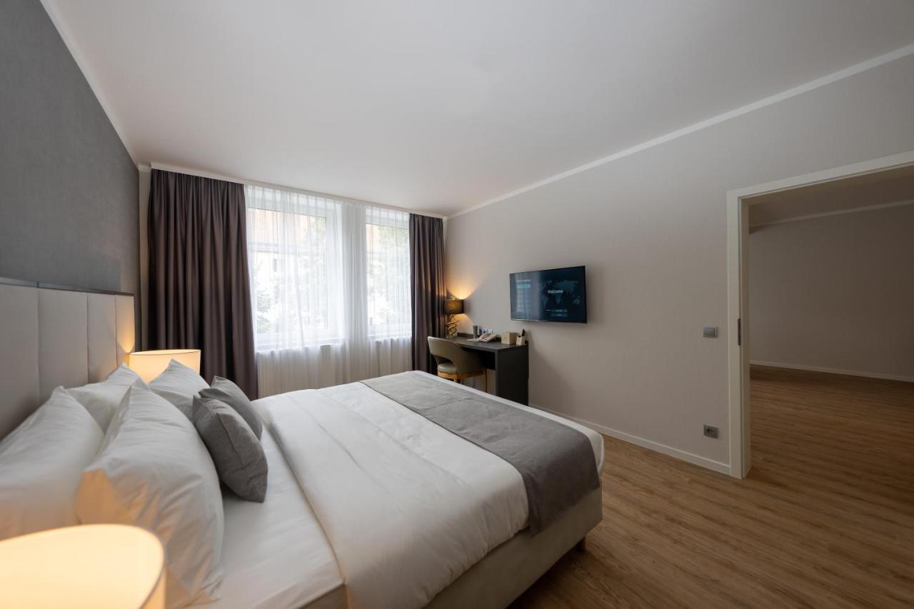 Emily Neue Messe Hotel 4*