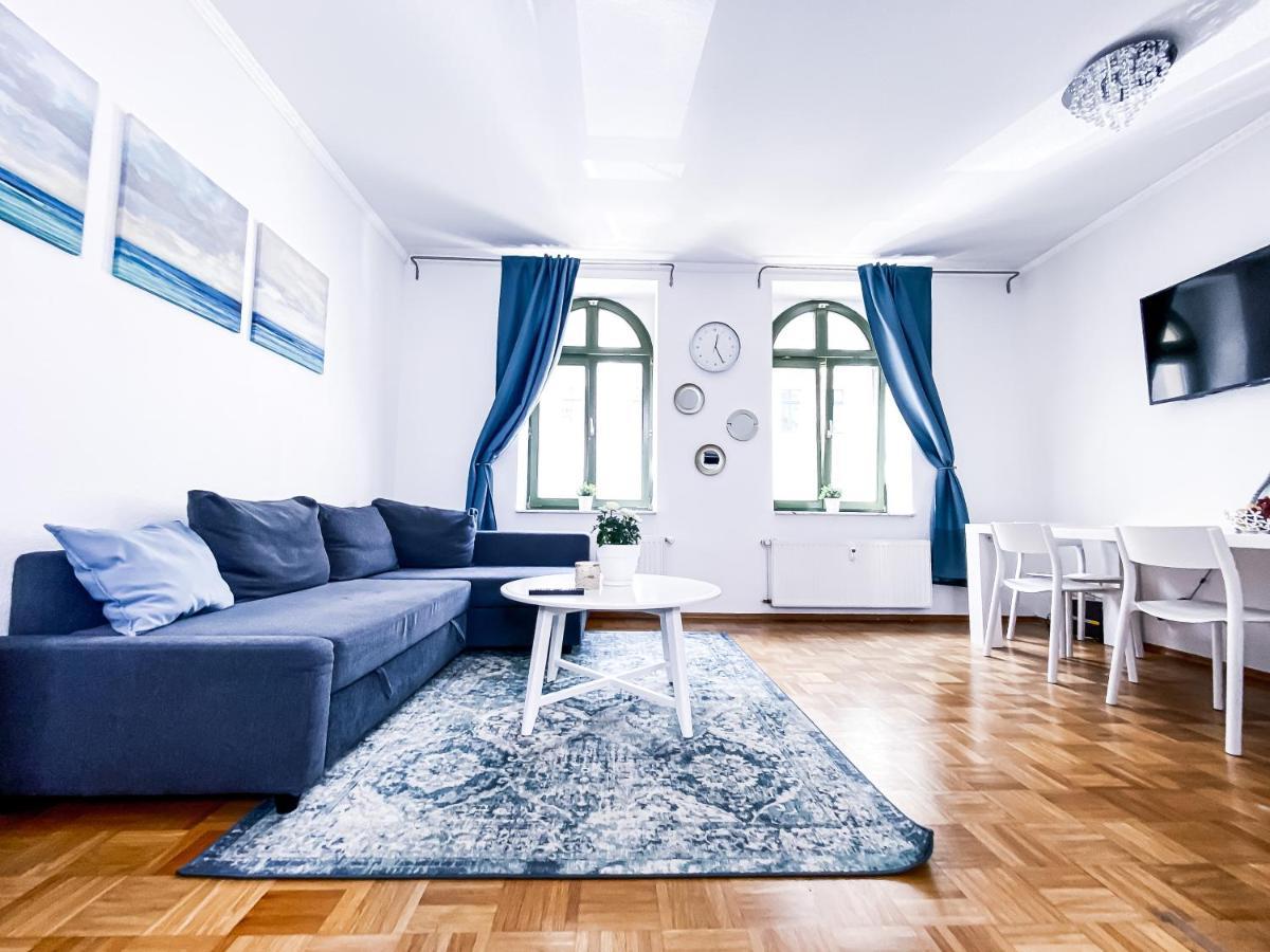 Zentraler Altbau Am Clara-zetkin-park, Rb-arena Um Ecke, Netflix Inklusive