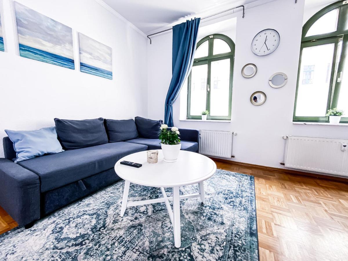 Zentraler Altbau Am Clara-zetkin-park, Rb-arena Um Ecke, Netflix Inklusive Appartement *