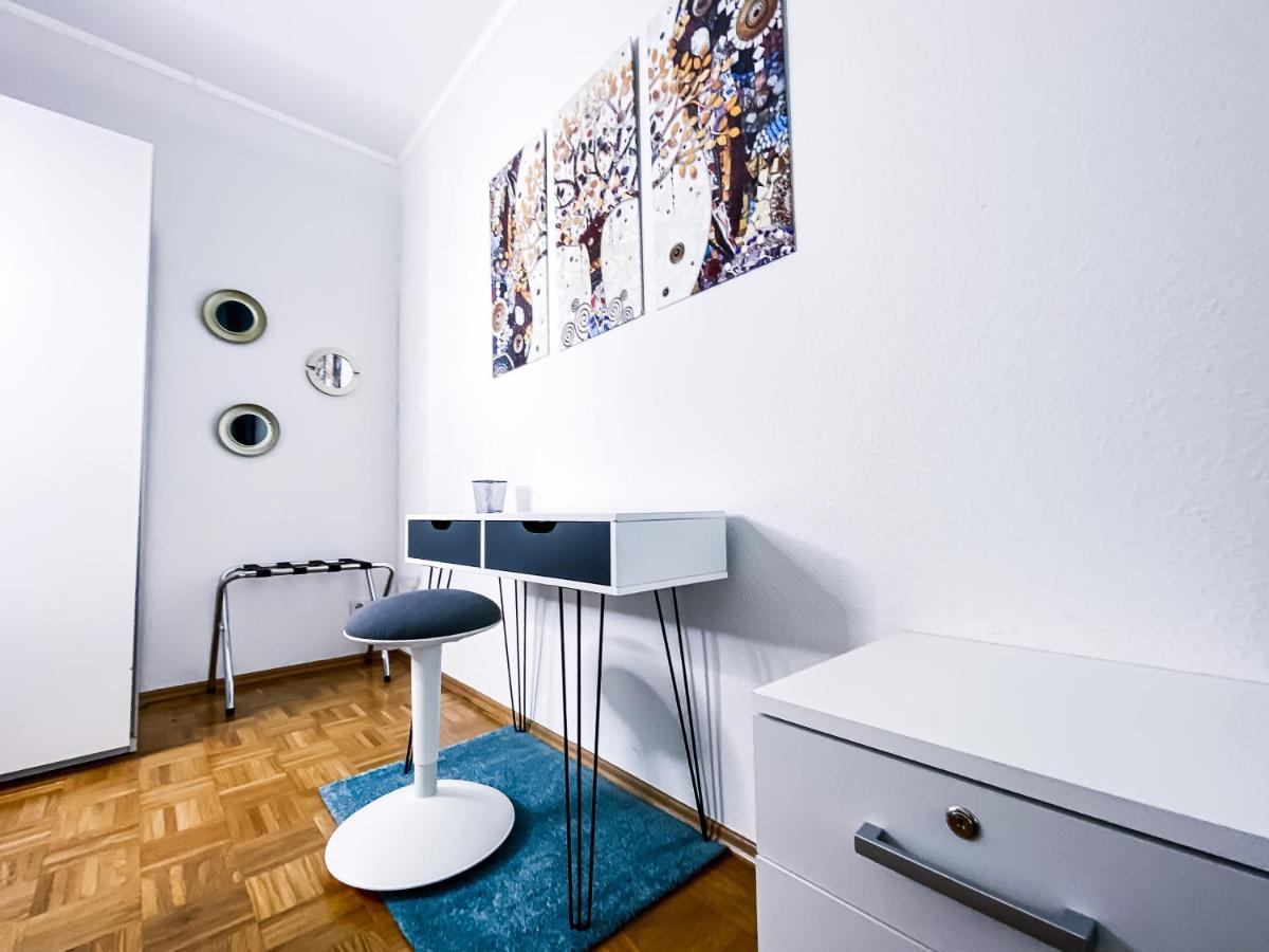 Appartement Zentraler Altbau Am Clara-zetkin-park, Rb-arena Um Ecke, Netflix Inklusive