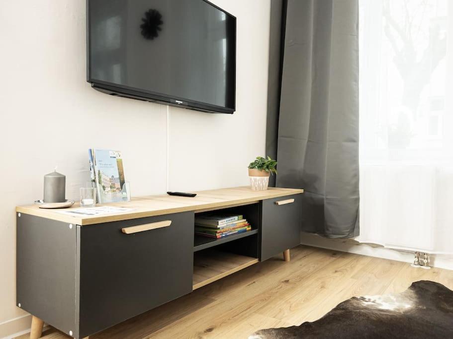 Appartement Wohlfuehl-oase Mitten In Der Stadt - Garten, Grill, Netflix Und Drucker *