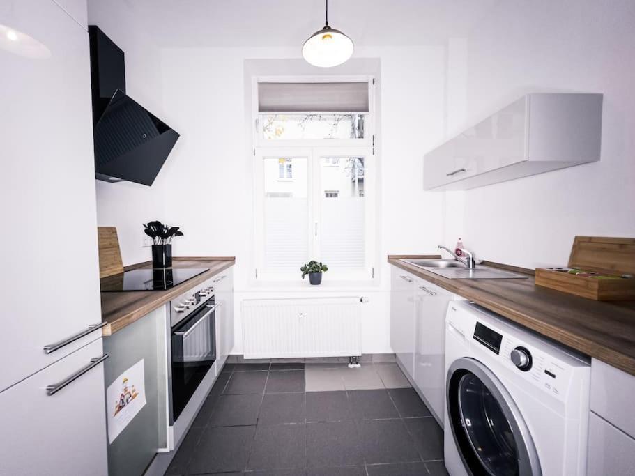 Appartement Wohlfuehl-oase Mitten In Der Stadt - Garten, Grill, Netflix Und Drucker *