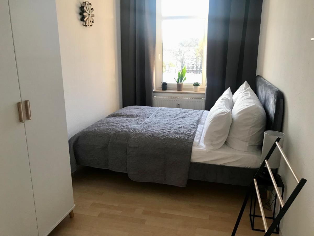 Purer Luxus Mit 2 Schlafzimmern, Balkon Und Privat-parkplatz Apartment Leipzig