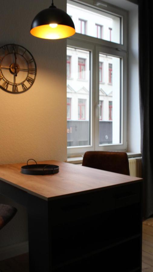 Appartement Suiteable Living Hochwertiges Studio Direkt An Der Karl Heine Strasse