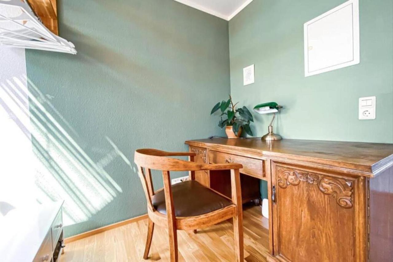 Schone Ferienwohnung Mit Blick Uber Stadtwald - Netflix, Wlan, Waschmaschine Appartement Leipzig