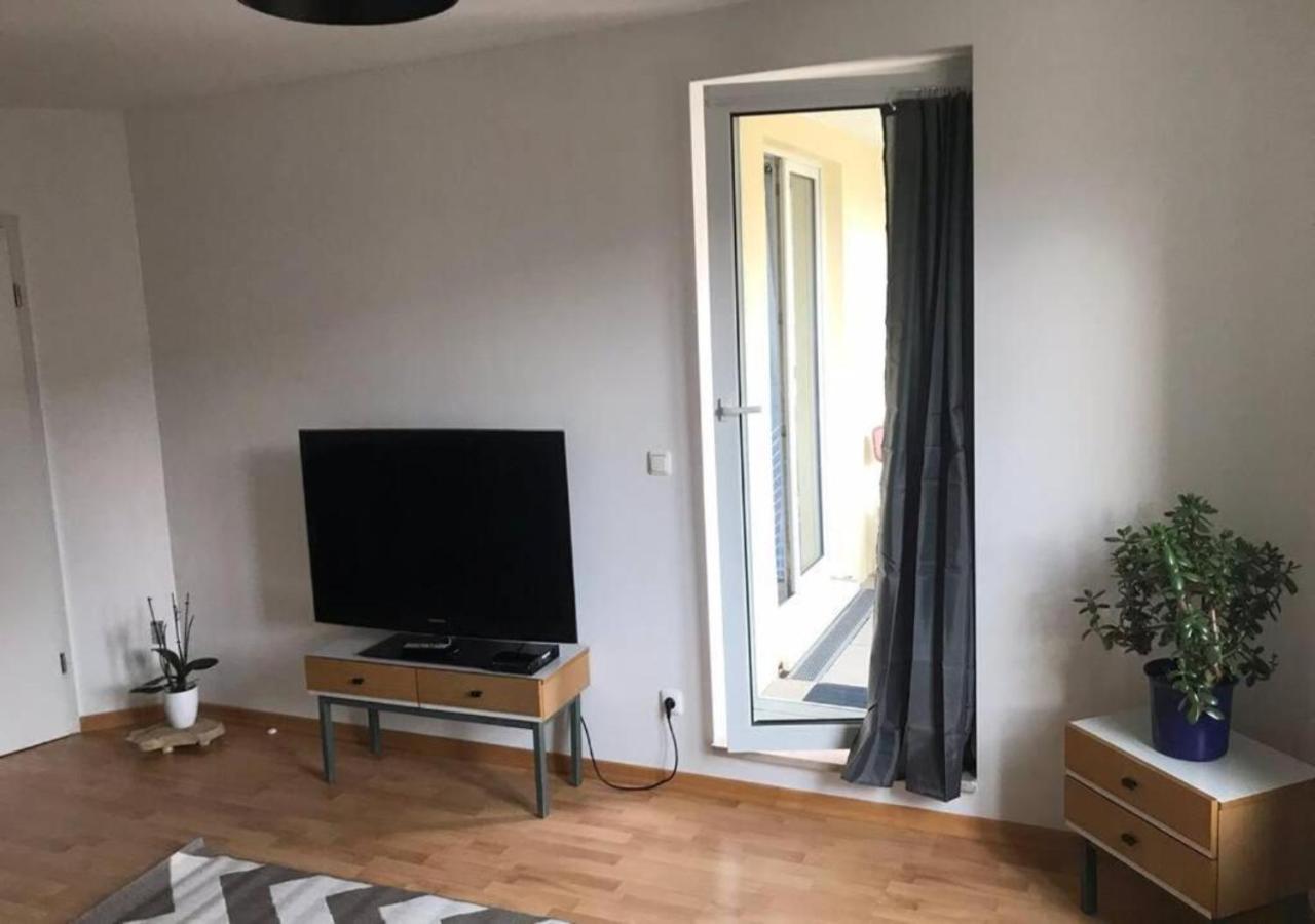 Live Easy With Balcony,netflix, Quiet, Close To Football Stadium, Direct Train Connection, Espresso Maker