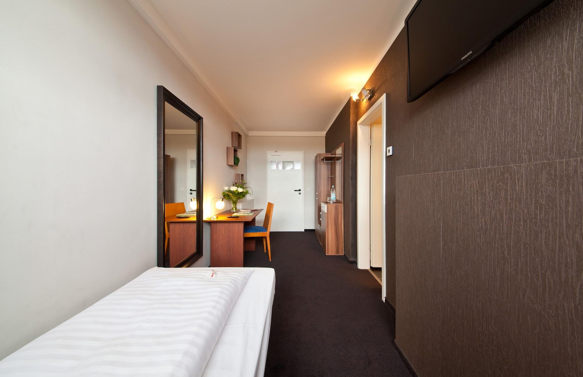 Aviva Hotel 4*