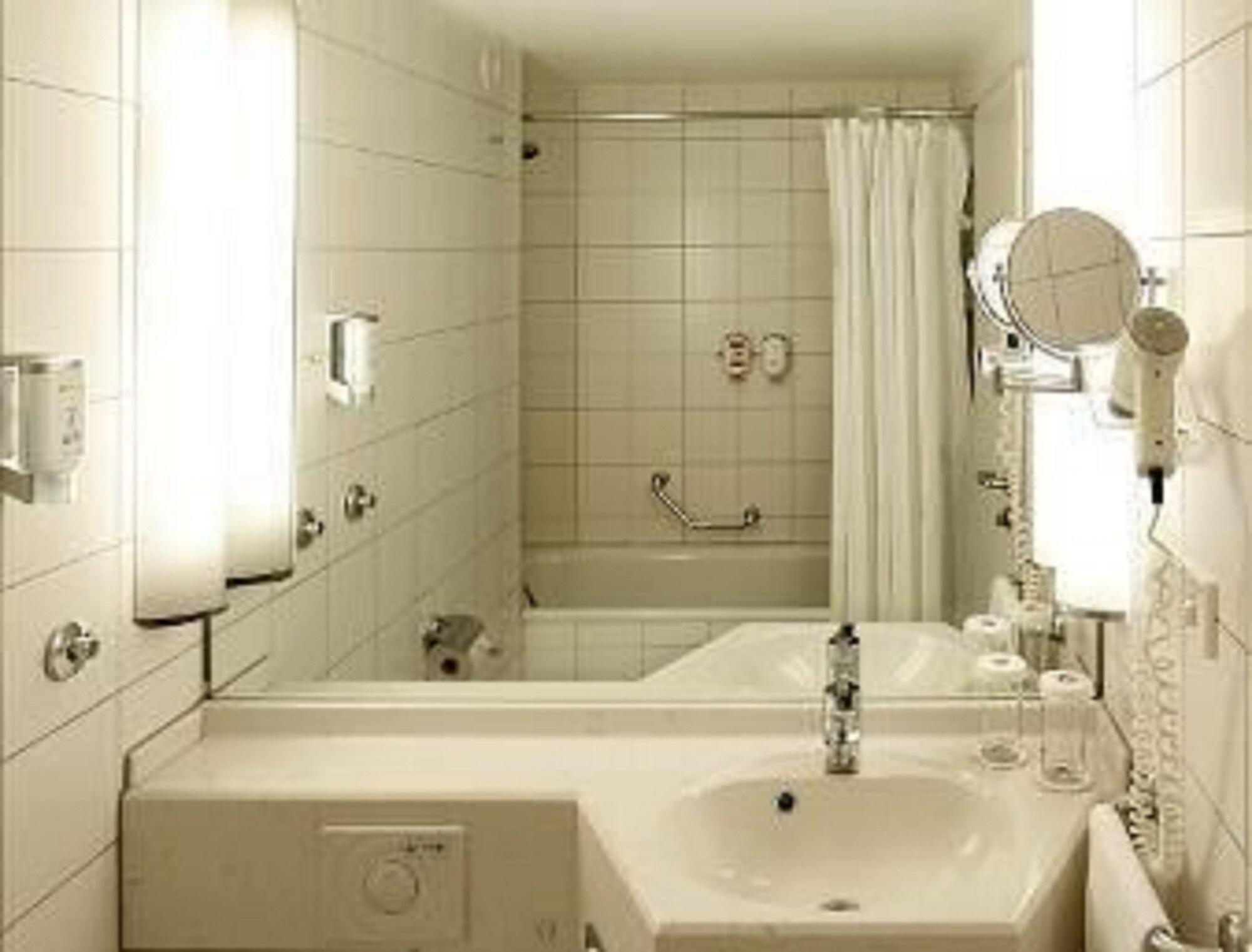 H+ 4* Leipzig