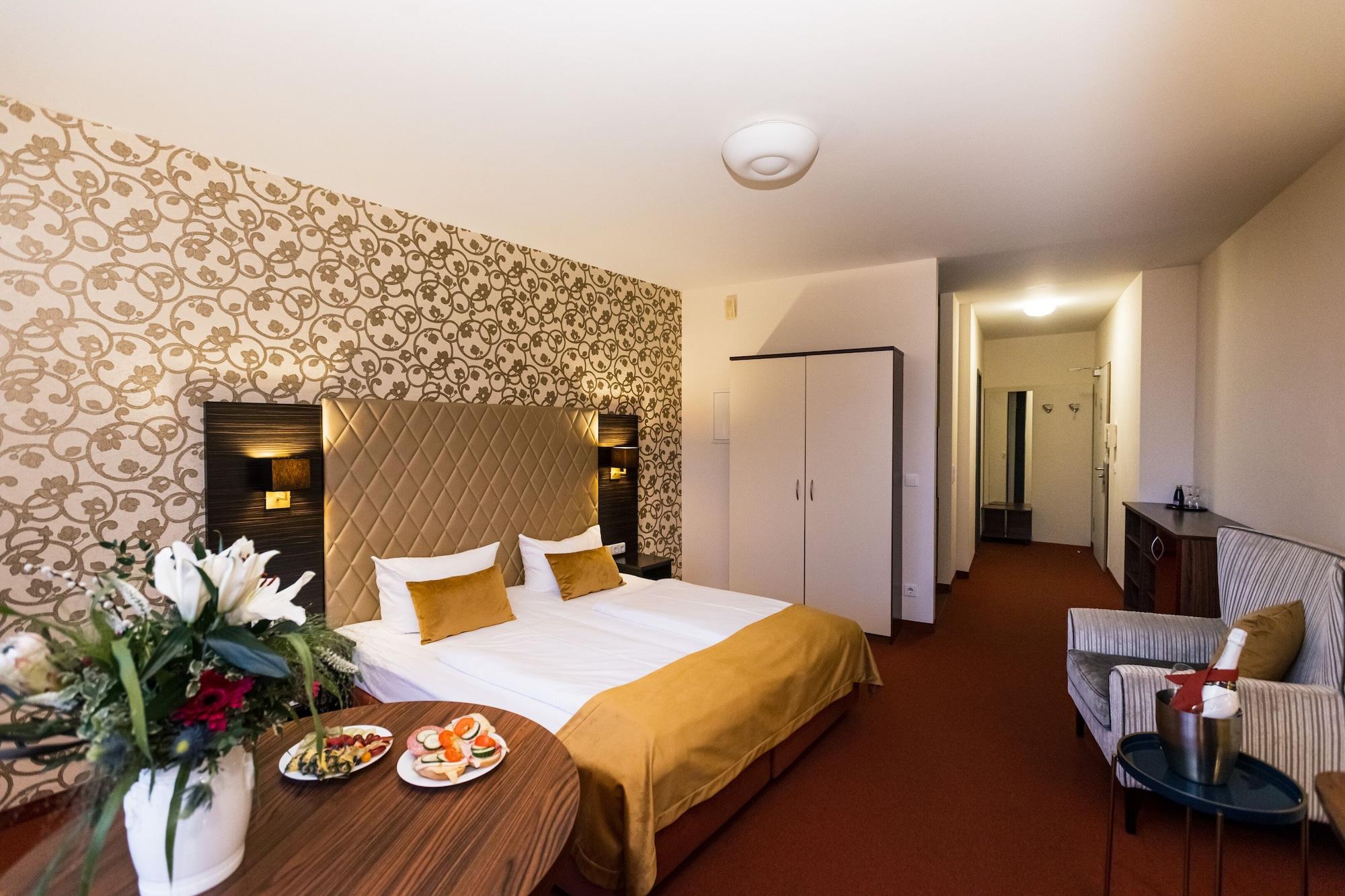 Royal International 4*