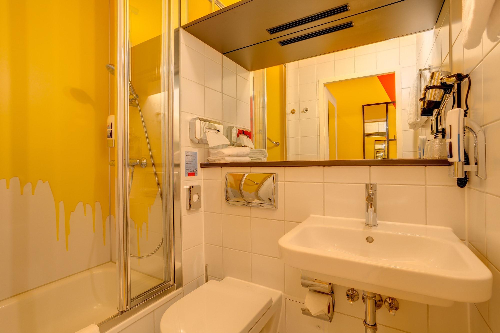 Hotel Meininger Hauptbahnhof 3*