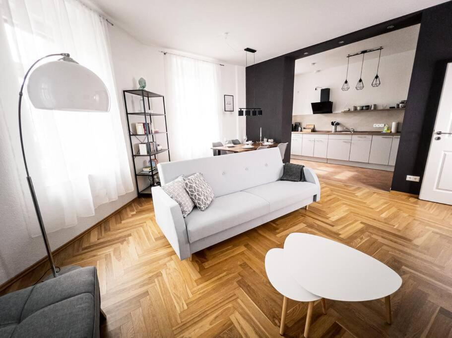 Appartement ✪ Firstclass-apartment In Leipzig-gohlis ✪
