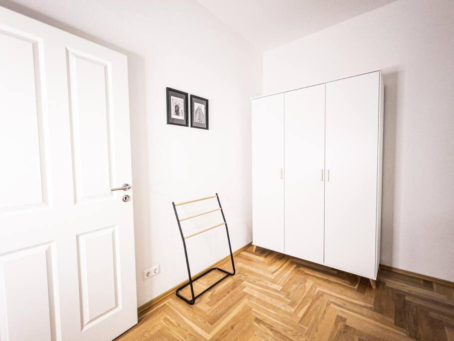 Appartement ✪ Firstclass-apartment In Leipzig-gohlis ✪ *