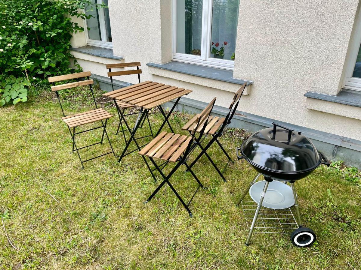 Wohlfuehl-oase Mitten In Der Stadt - Garten, Grill, Netflix Und Drucker Appartement
