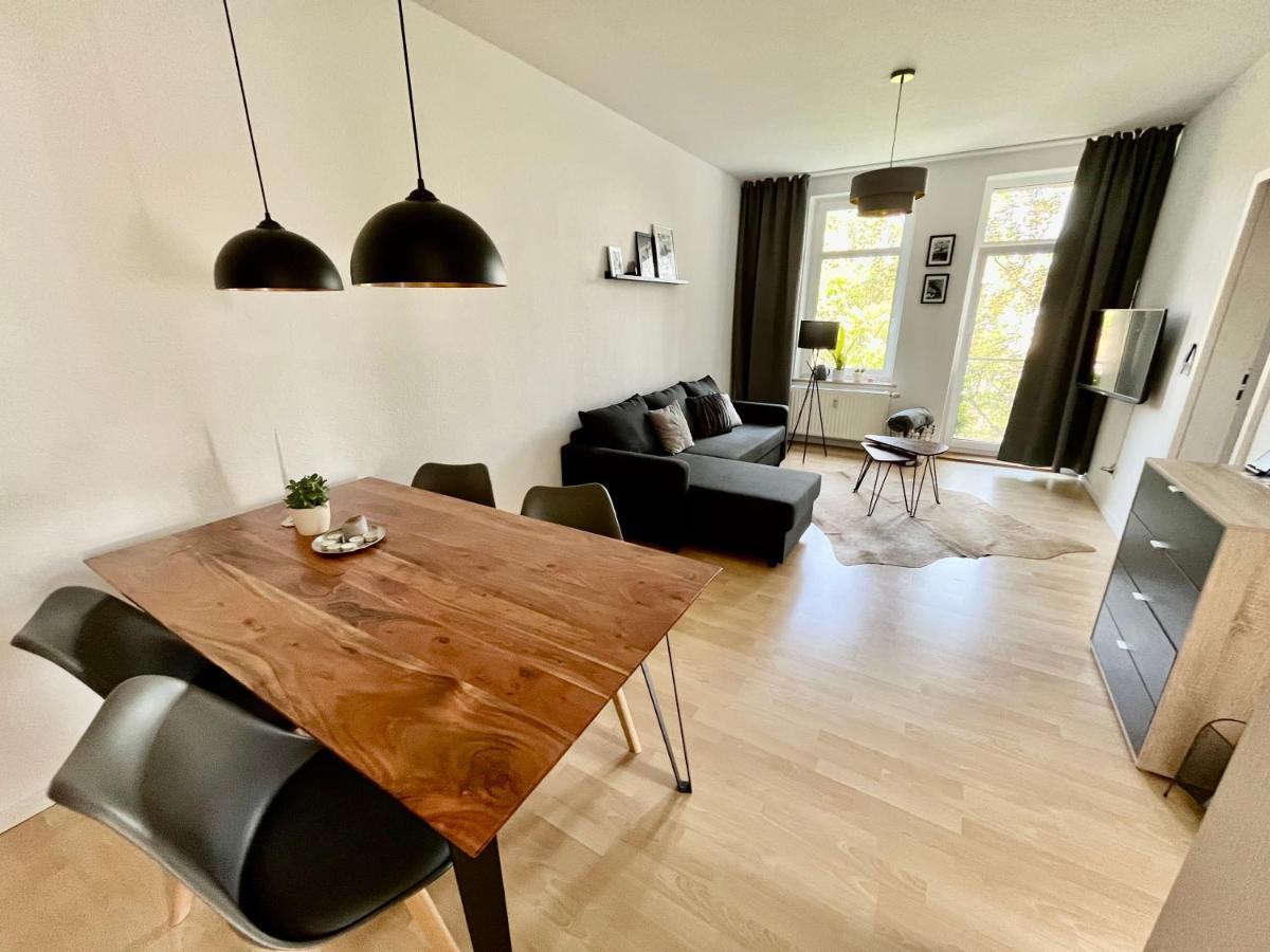 Apartment Purer Luxus Mit 2 Schlafzimmern, Balkon Und Privat-parkplatz