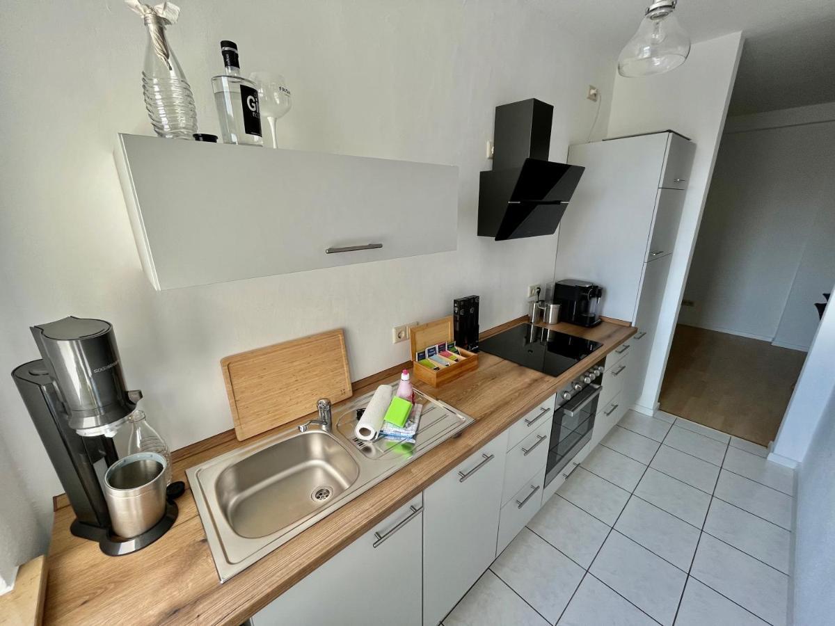 Purer Luxus Mit 2 Schlafzimmern, Balkon Und Privat-parkplatz *