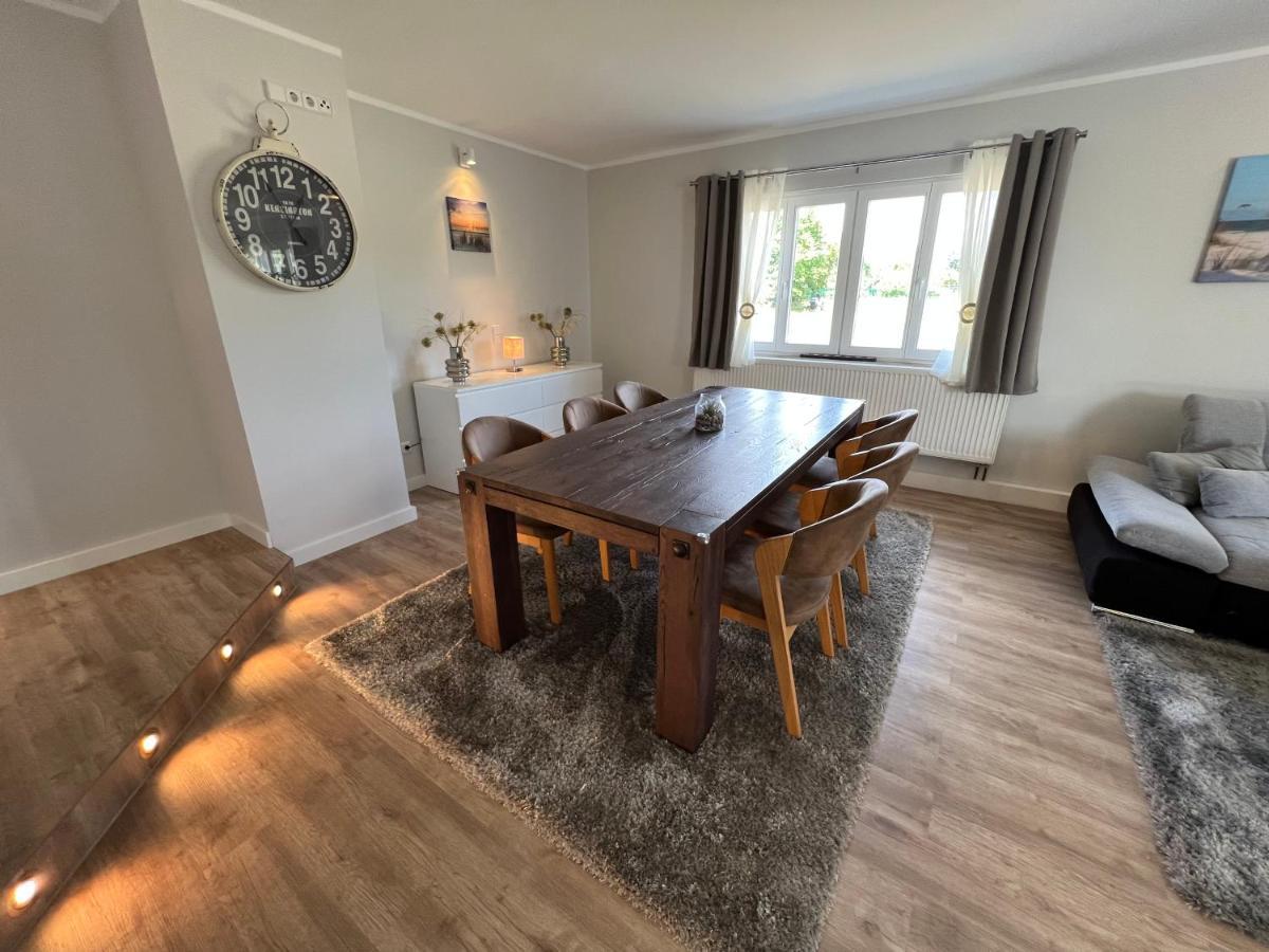 4 Schlafzimmer 8 Personen Parkplatz Grundstueck Garten